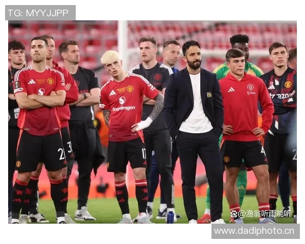 穆里尼奥批评球队表现！曼联主帅表示需全队共同努力